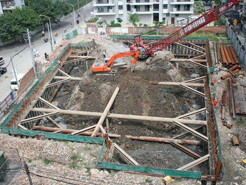 基坑支護方式：鋼板樁與灌注樁的工藝流程及特點